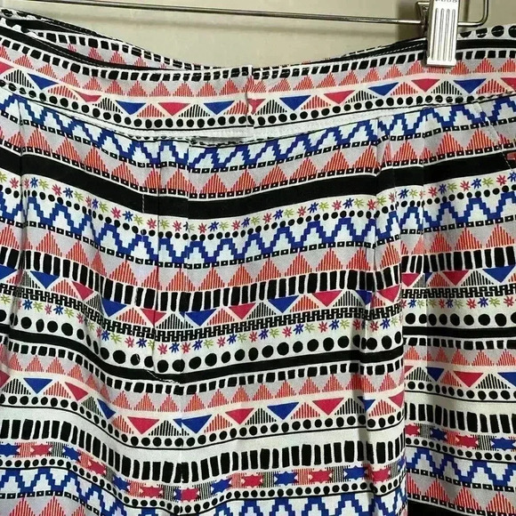 Hinge Aztec Print Shorts Size 4 - Picture 3 of 7
